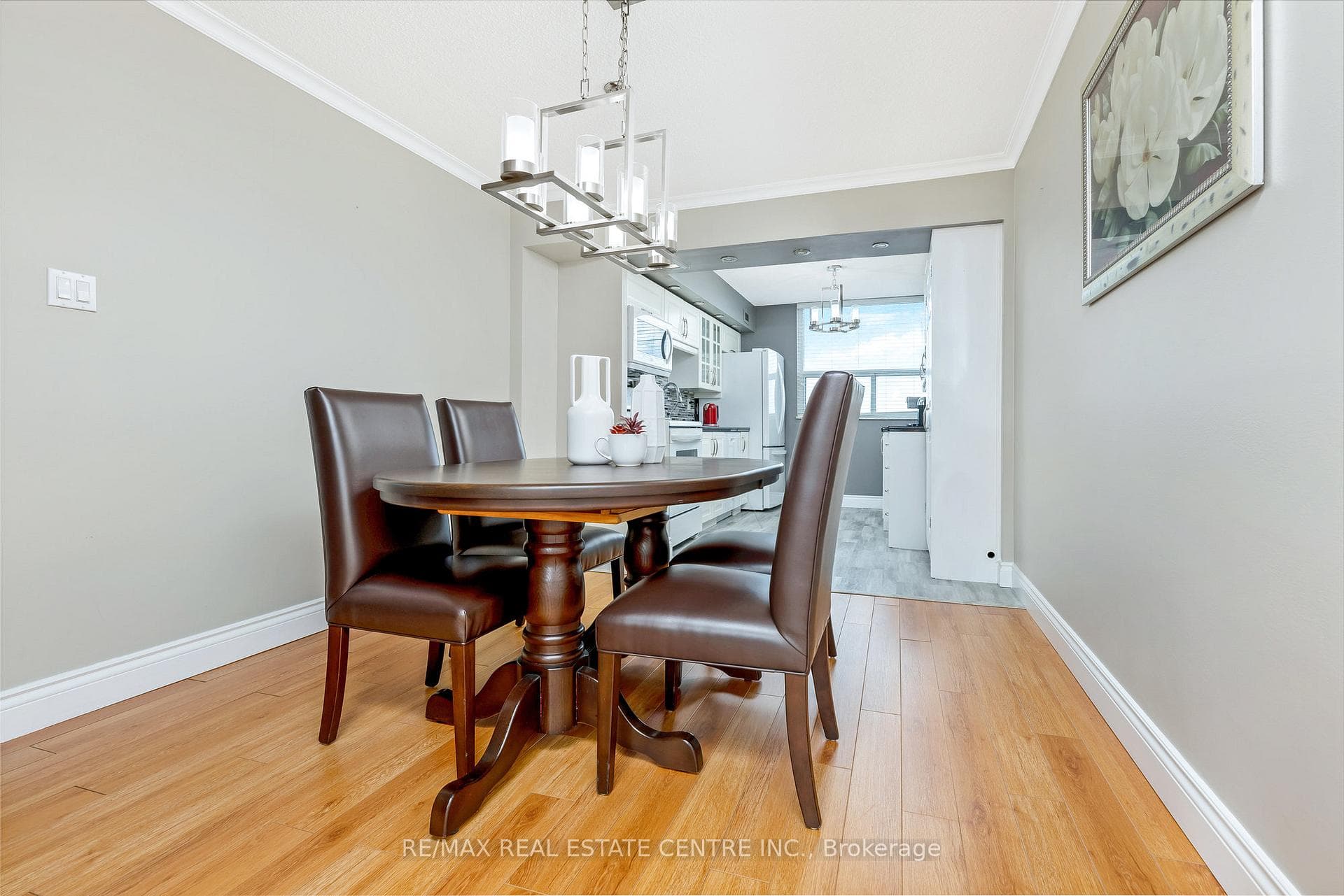 355 Rathburn Road Unit 802 photo 10