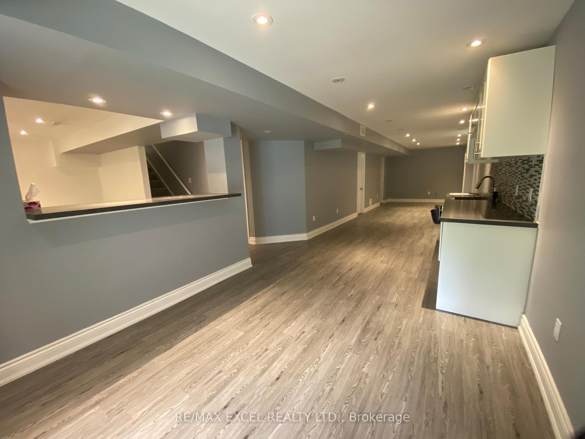 236 Roadhouse Boulevard photo 24