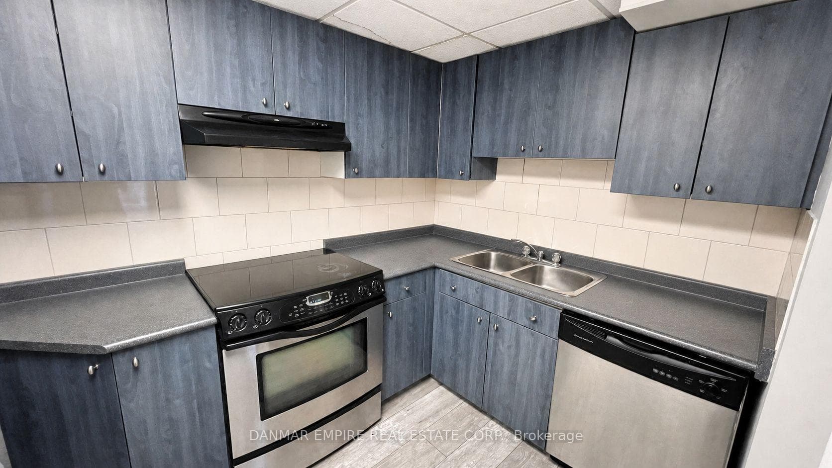 65 Woodstream Boulevard Unit 14 photo 16