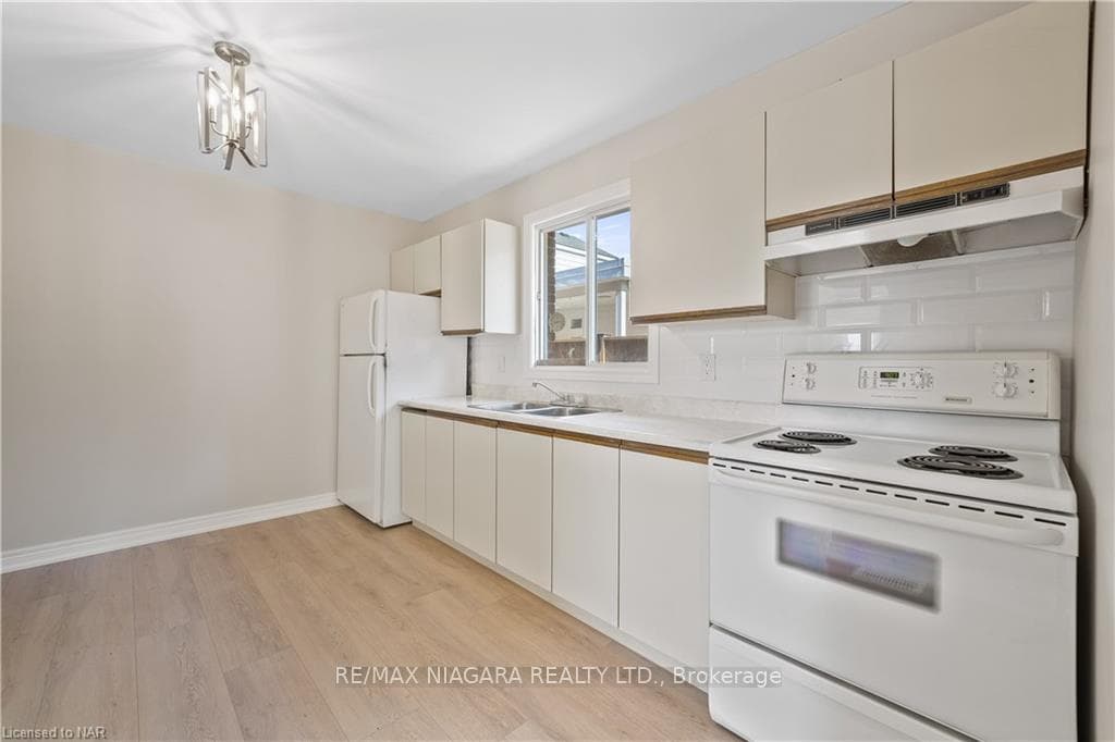 6344 Drummond Road Unit 3 photo 5