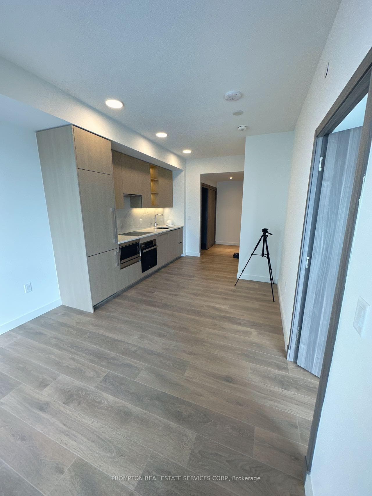 25 McMahon Drive Unit 1115 photo 18
