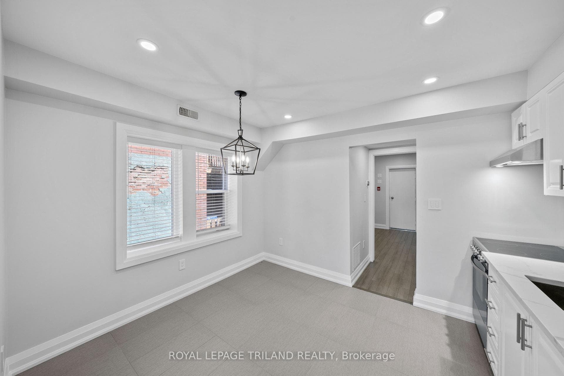 15 Balmoral Avenue Unit 5 photo 10