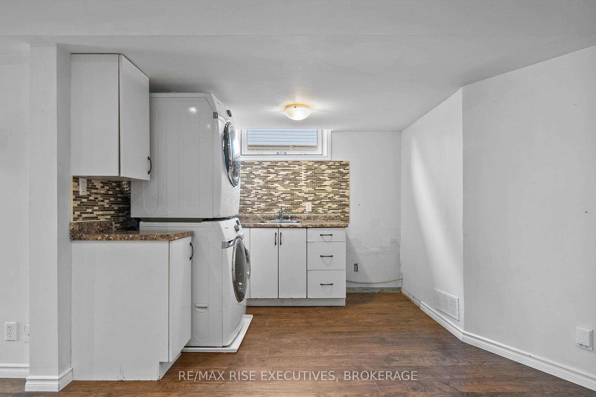 508 Grandtrunk Avenue photo 35