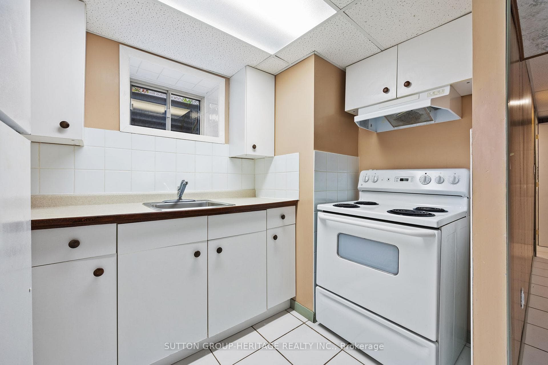 7 Burnham Crescent photo 23