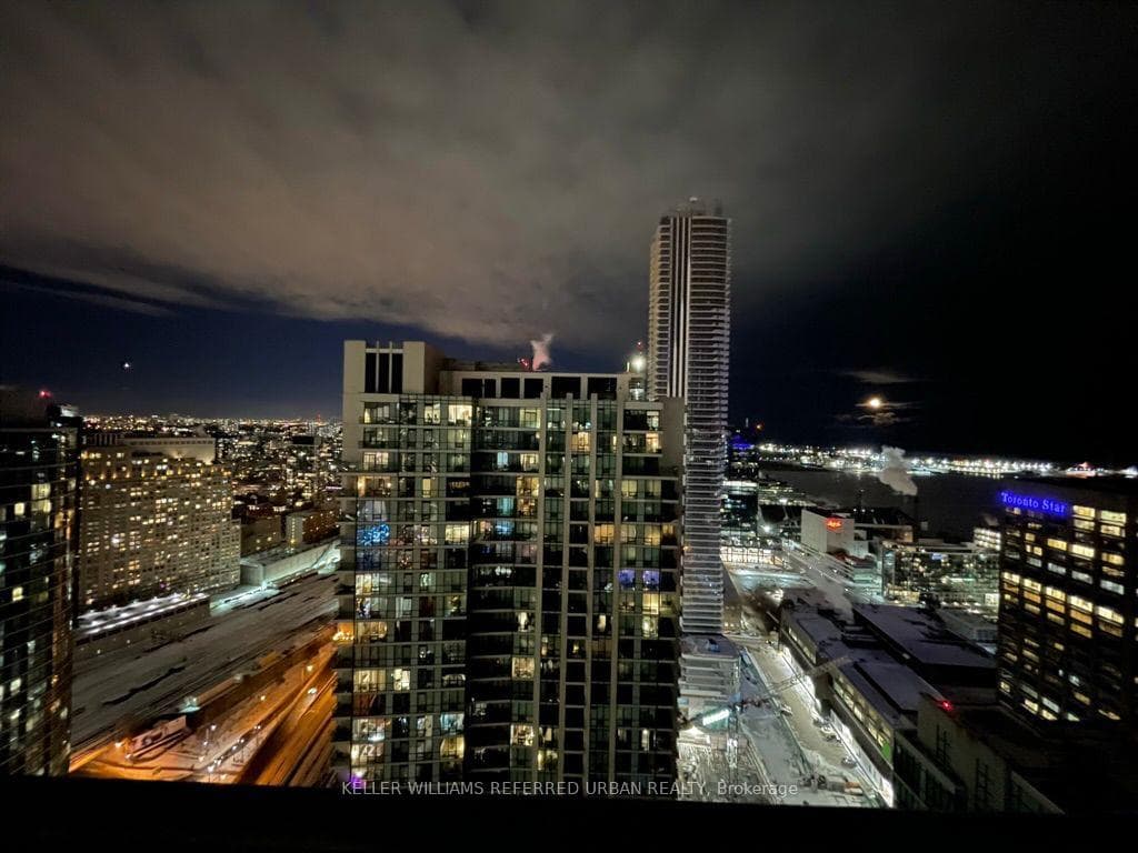 16 Harbour Street Unit 3906 photo 15