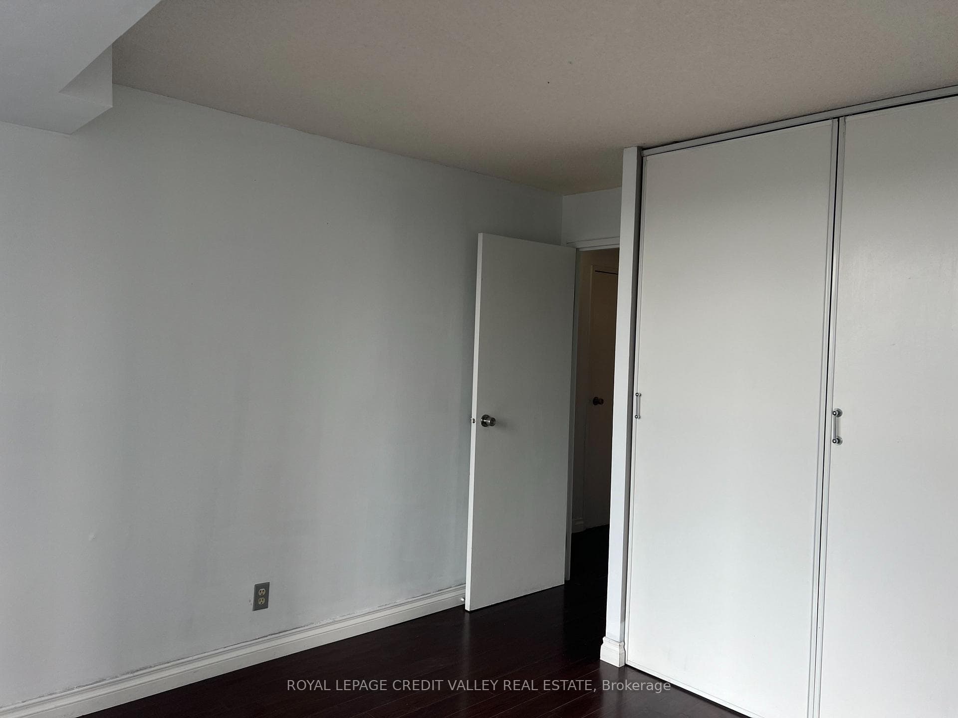 35 Trailwood Drive Unit 1415 photo 13