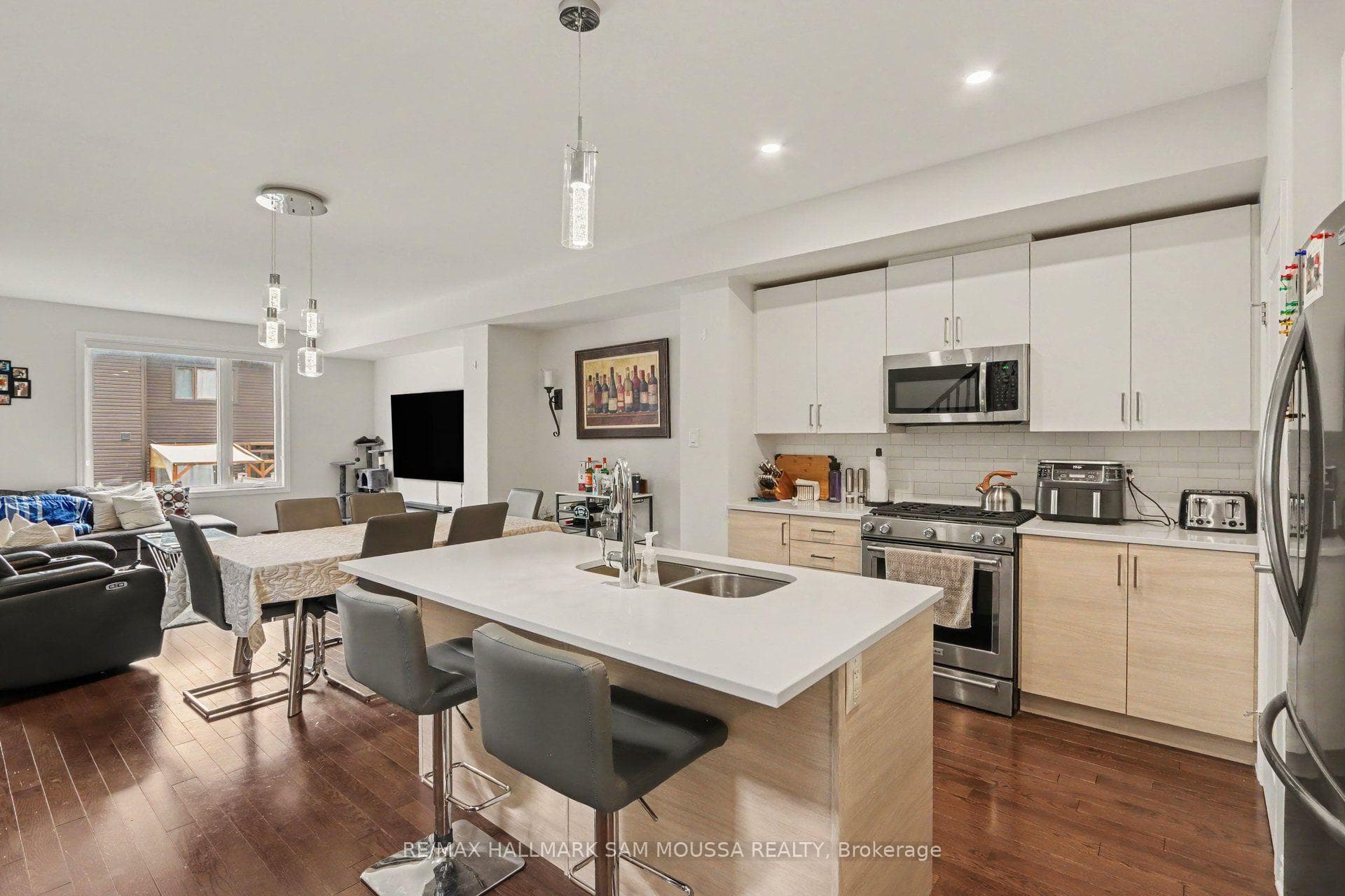 211 Tim Sheehan Place photo 11
