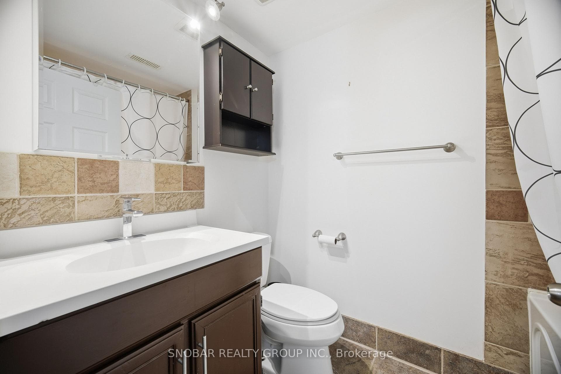 1301 Freeport Drive photo 28