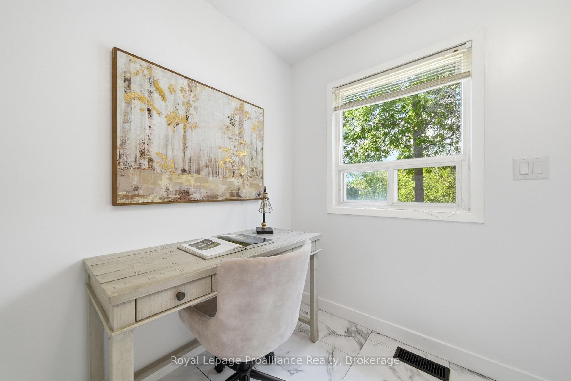 82 Marmora Street photo 24