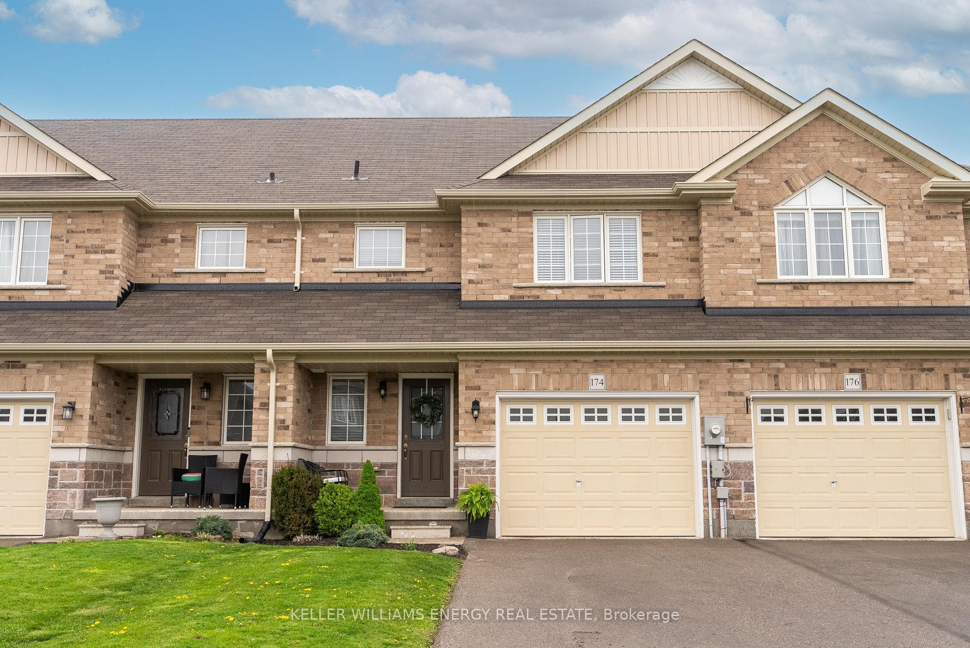 174 Mallory Street photo 1