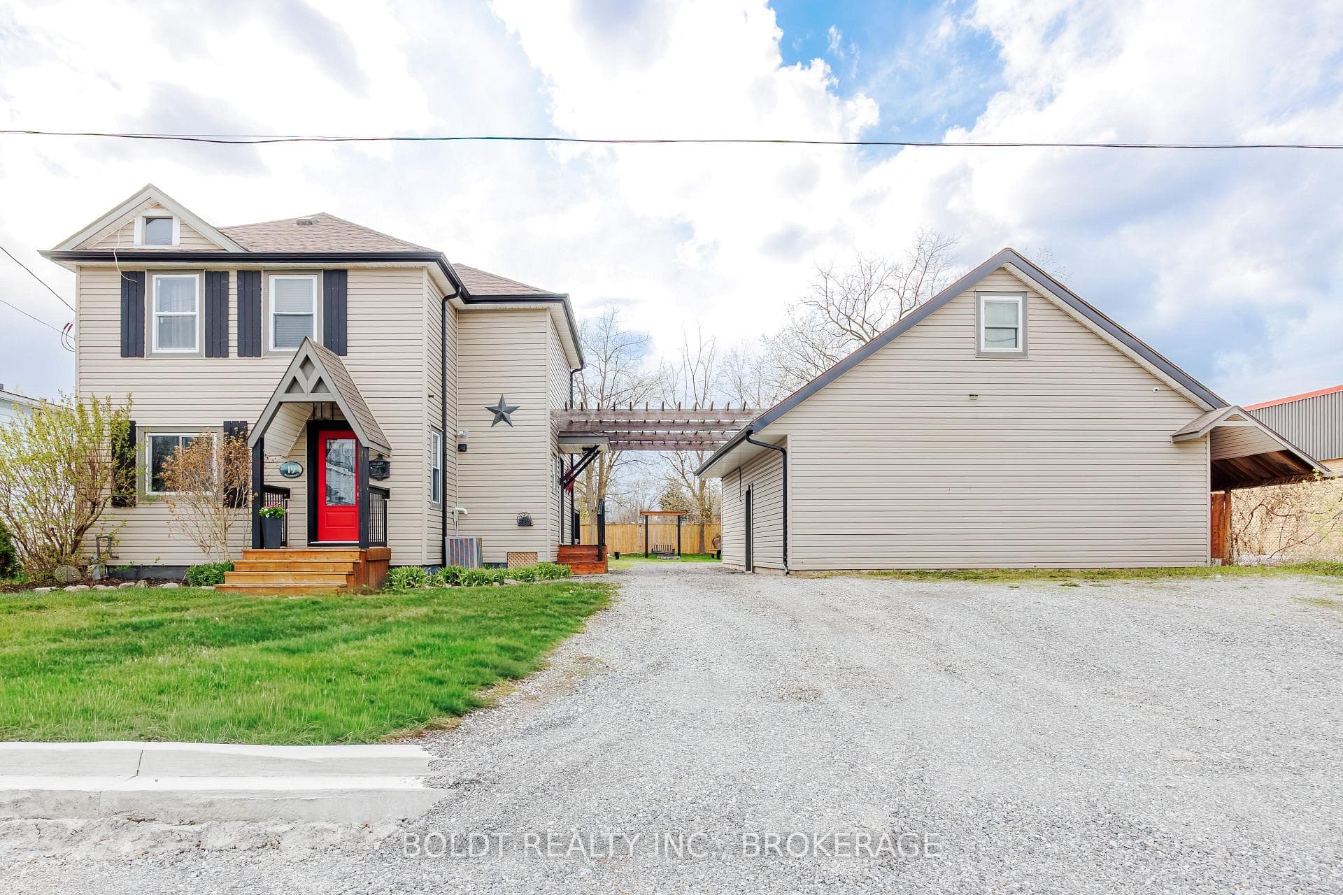 19 Patricia Avenue photo 2