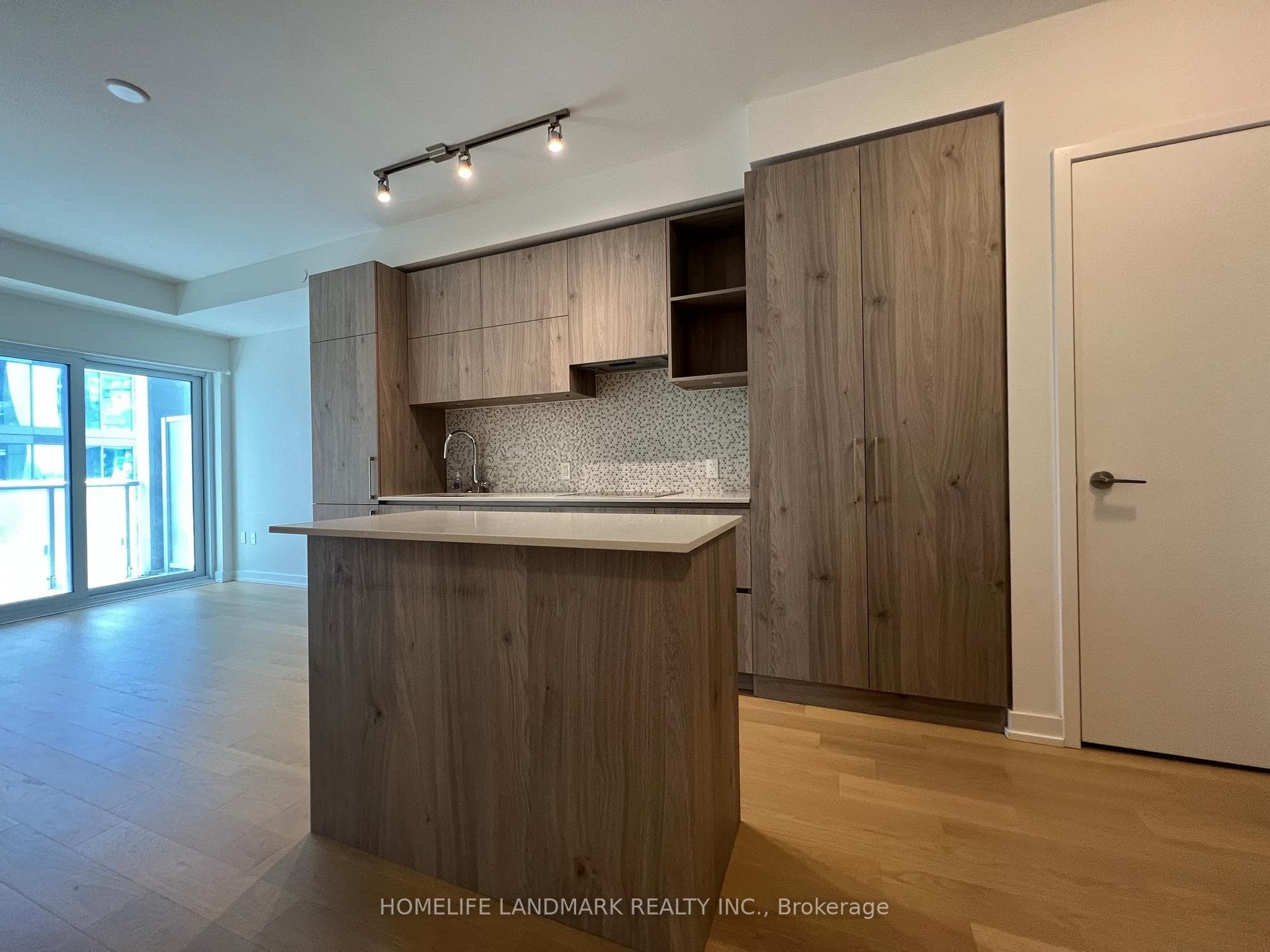 1 Yorkville Avenue Unit 1712 photo 7