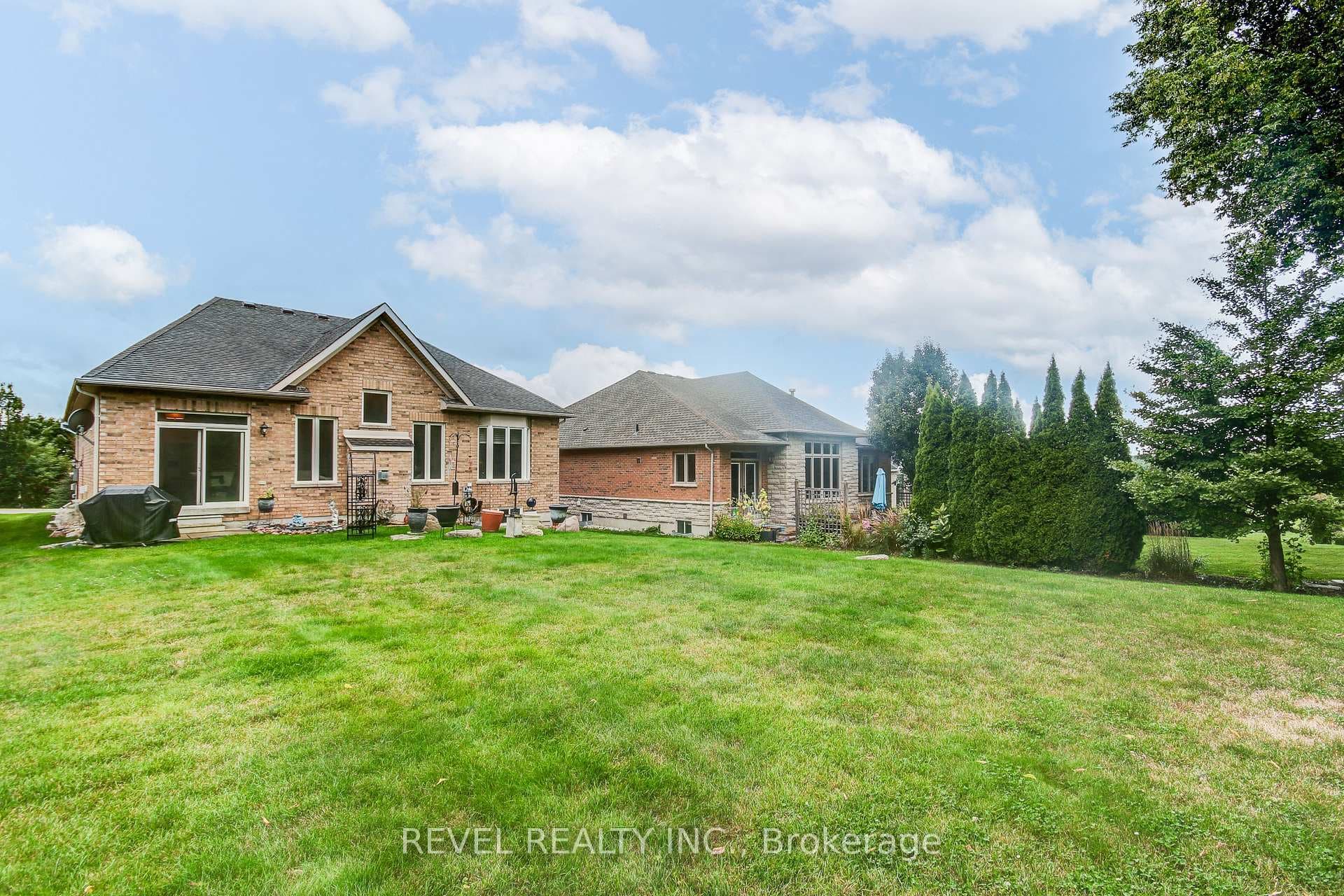 126 Aberfoyle Mill Crescent photo 31
