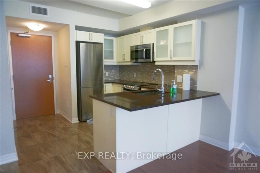195 BESSERER Street Unit 1606 photo 6