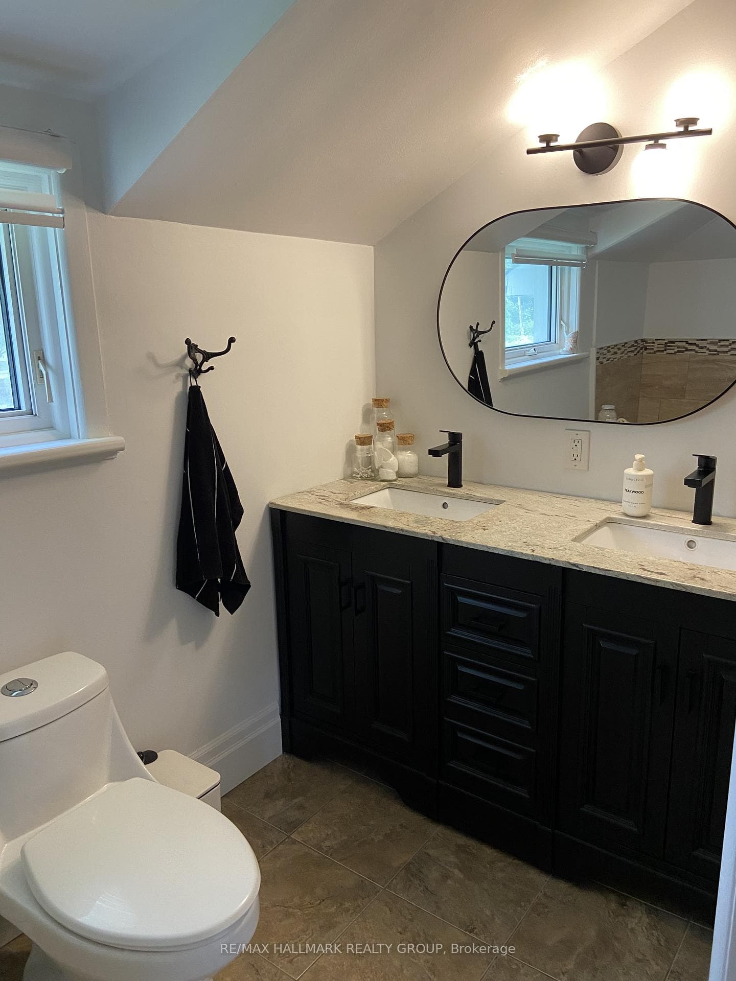 2545 MARKET Street photo 16