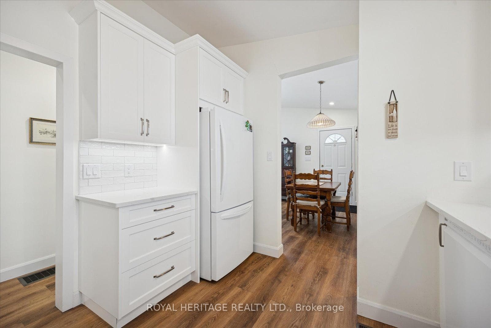 11 Willow Drive photo 16