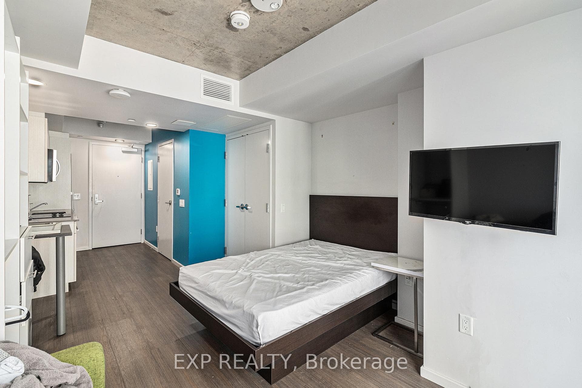 105 Champagne Avenue Unit 2208 photo 12