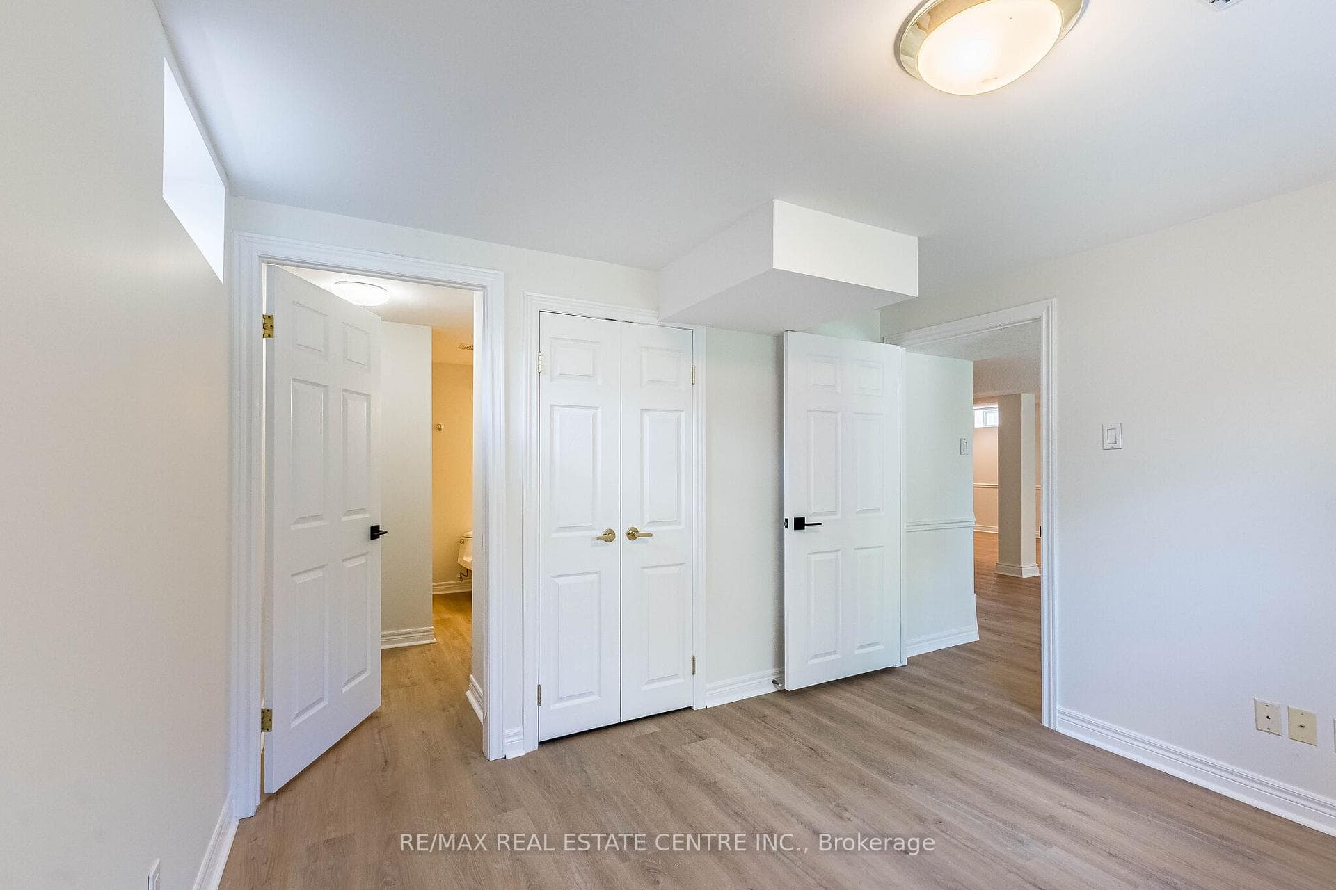 5937 Rayshaw Crescent photo 43