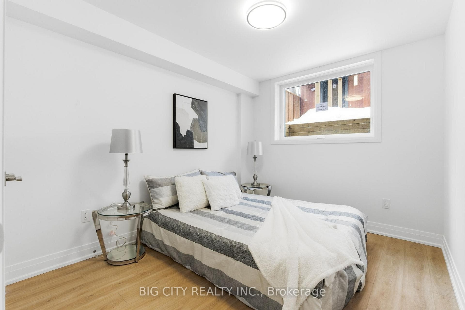 68 Westholme Avenue Unit 1 photo 13