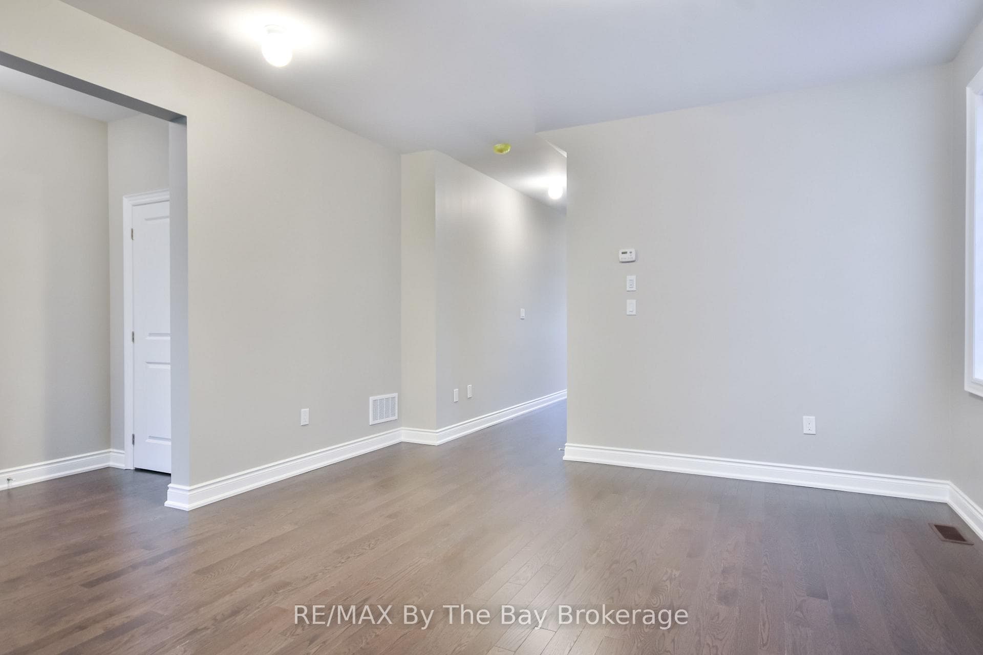 21 Amber Drive photo 12
