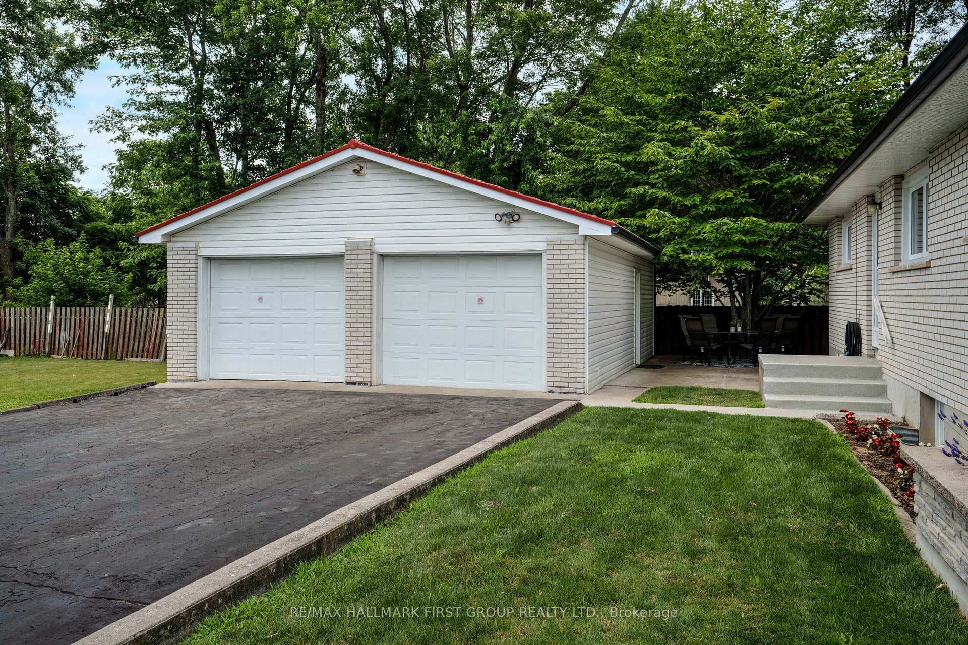 665 Collins Bay Road photo 31