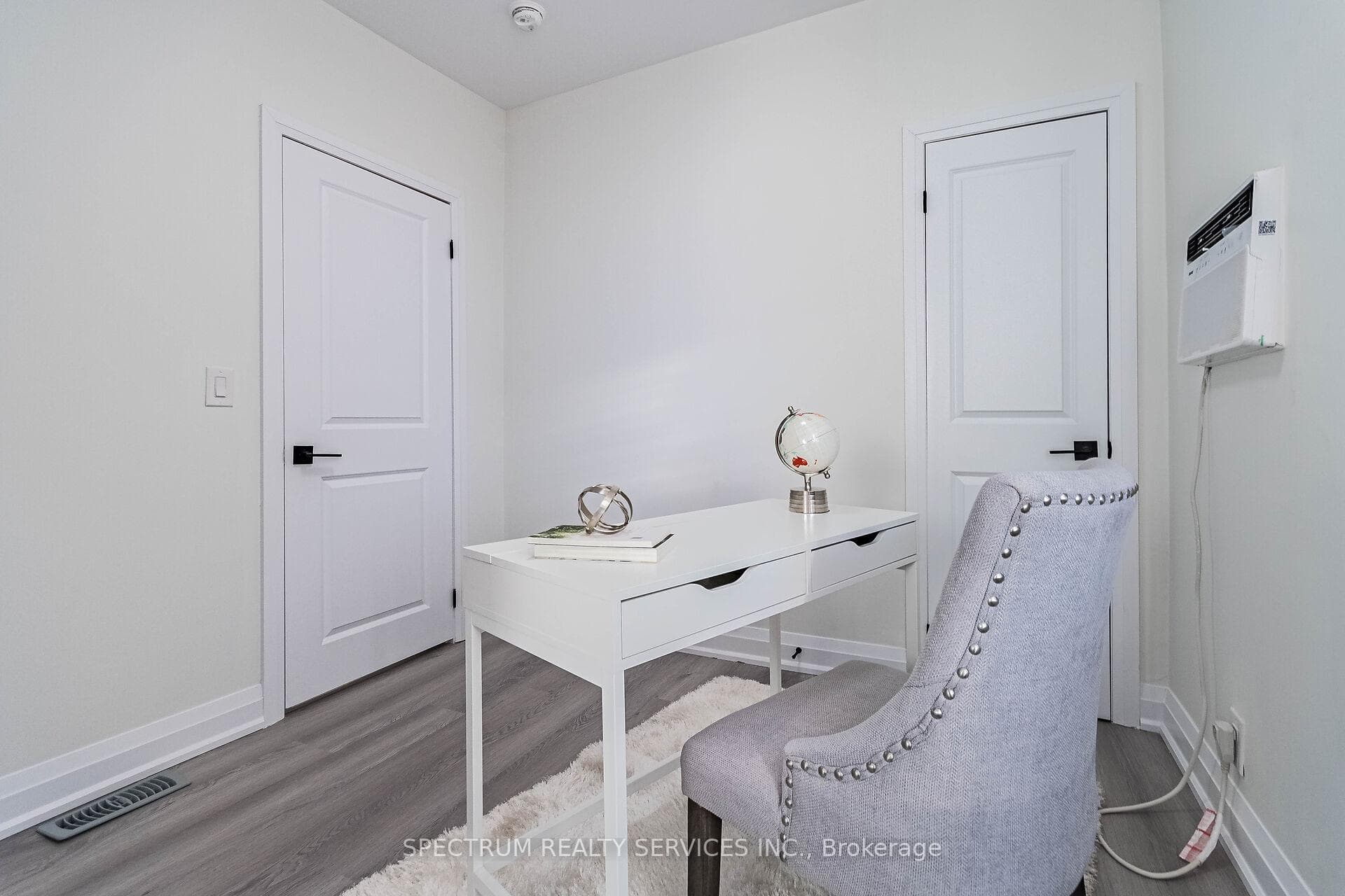 135 East Avenue photo 39