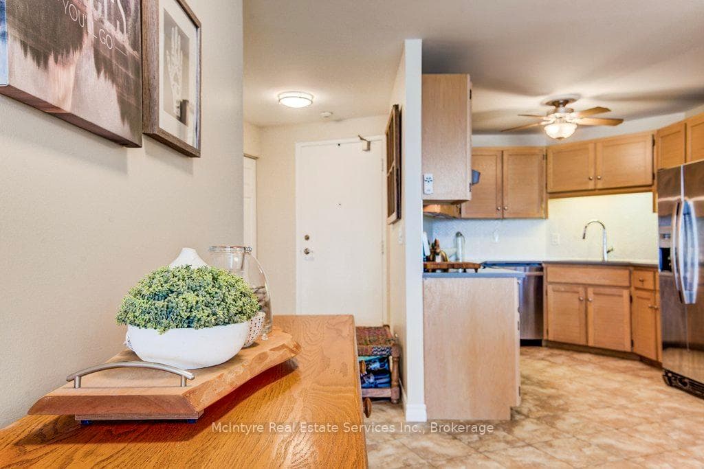 24 Marilyn Drive Unit 704 photo 23