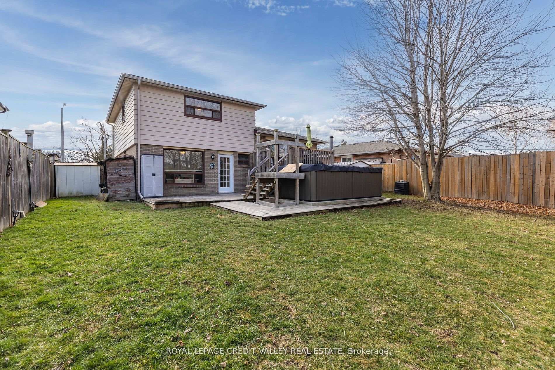 13 Castlemore Drive photo 24