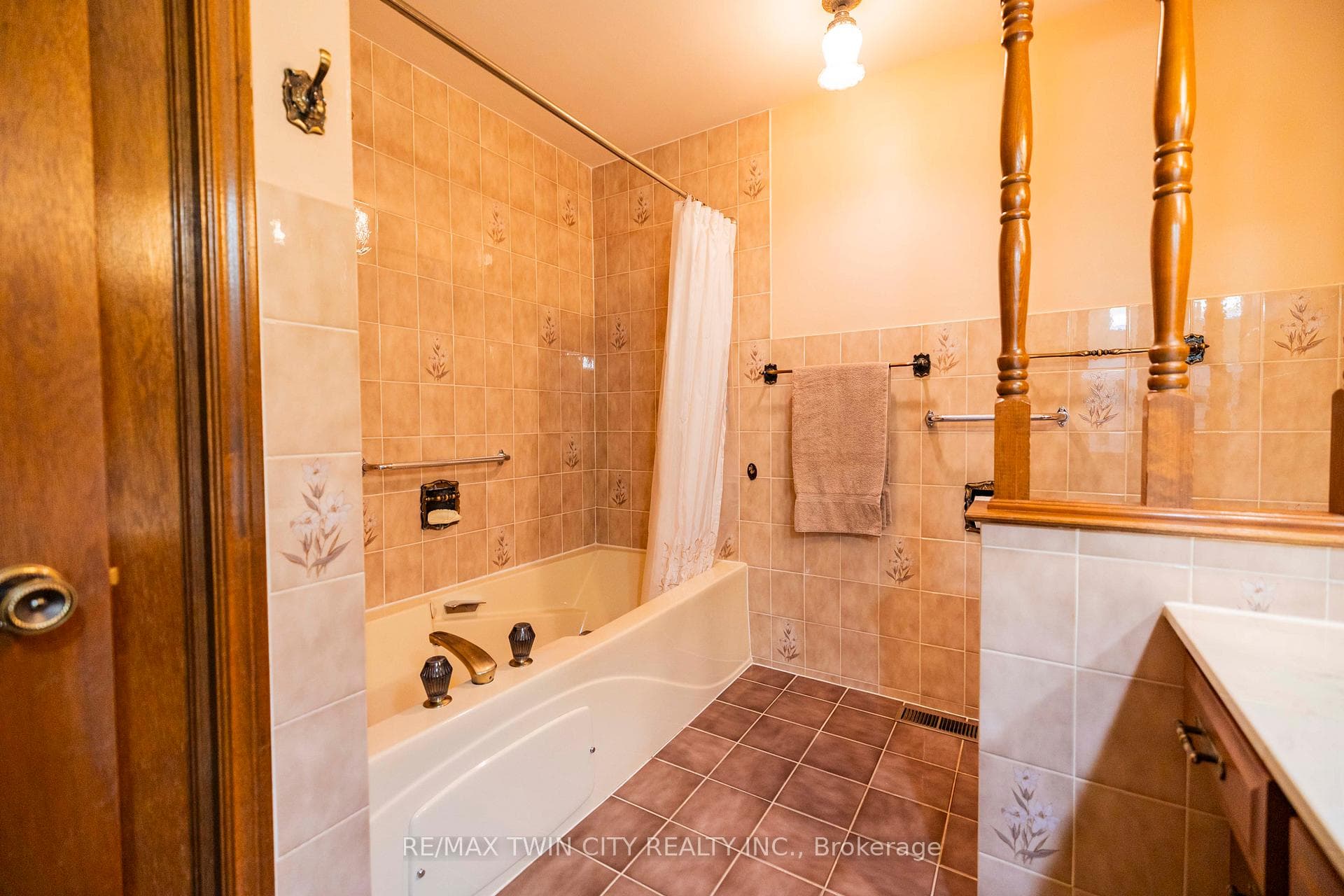 7 KIMBERLEY Road photo 23