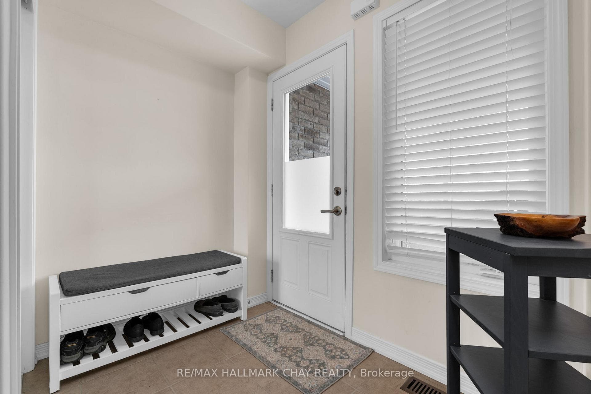 Welcoming Entryway - Bright with Accent Windows