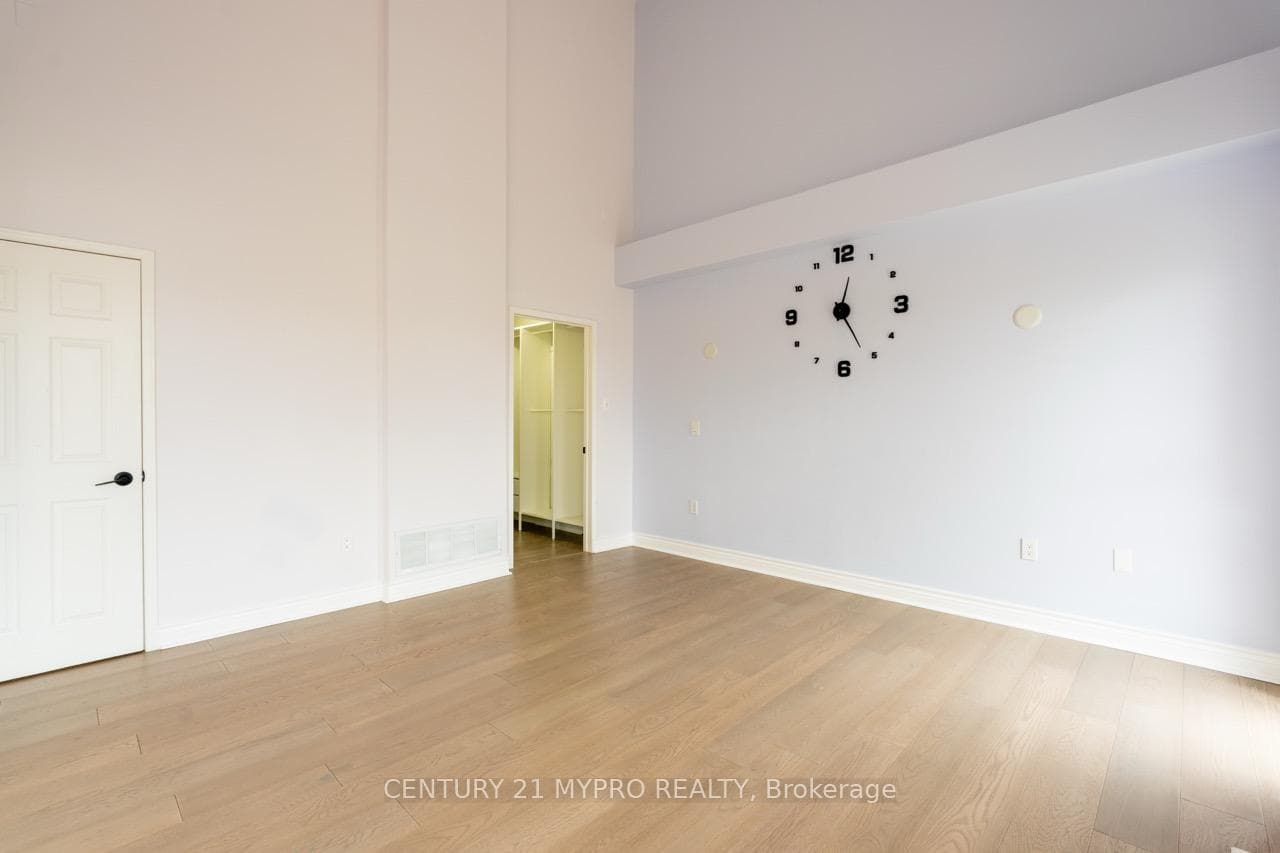 98 Cornell Park Avenue Unit B202 photo 24