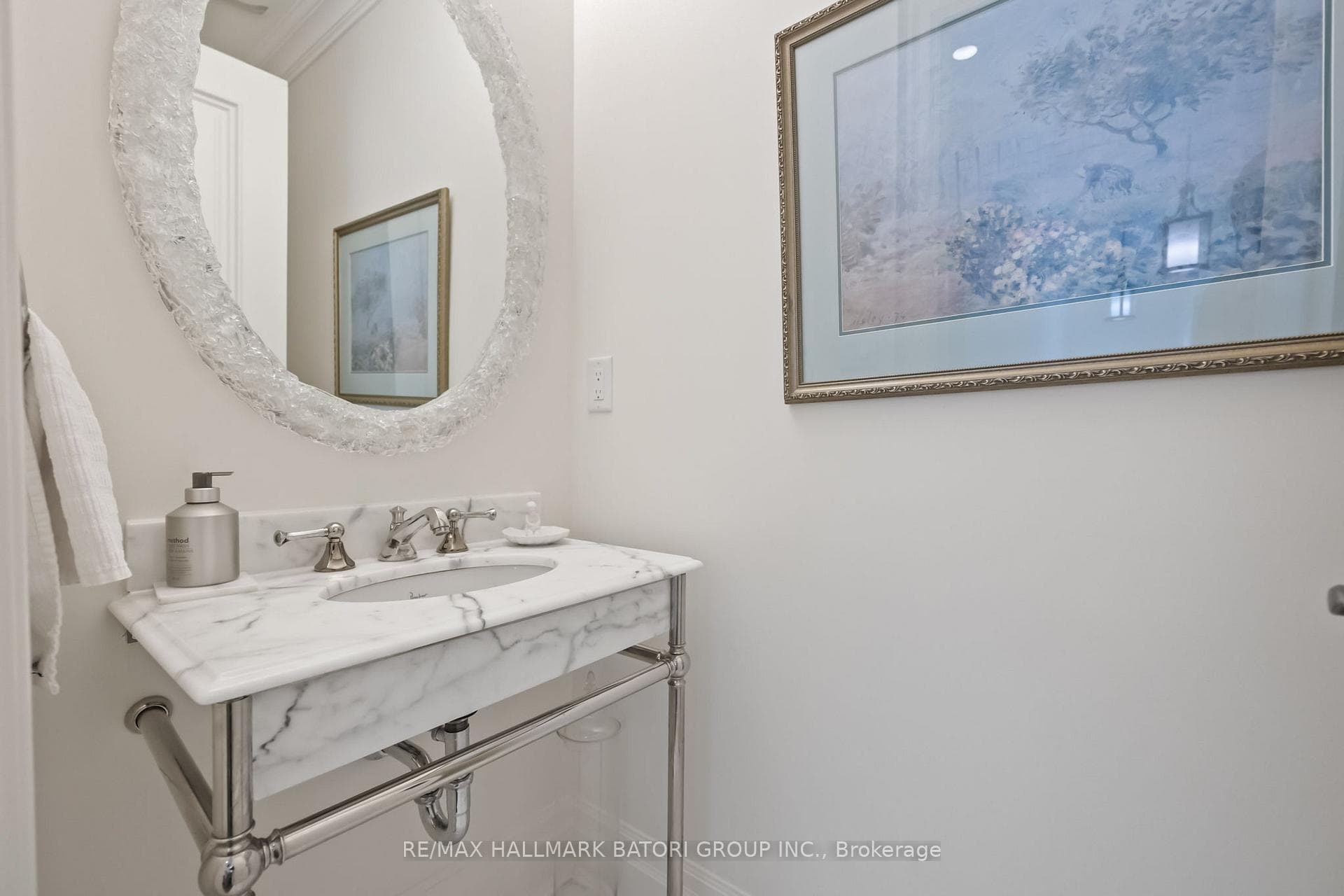 358 Glencairn Avenue photo 6
