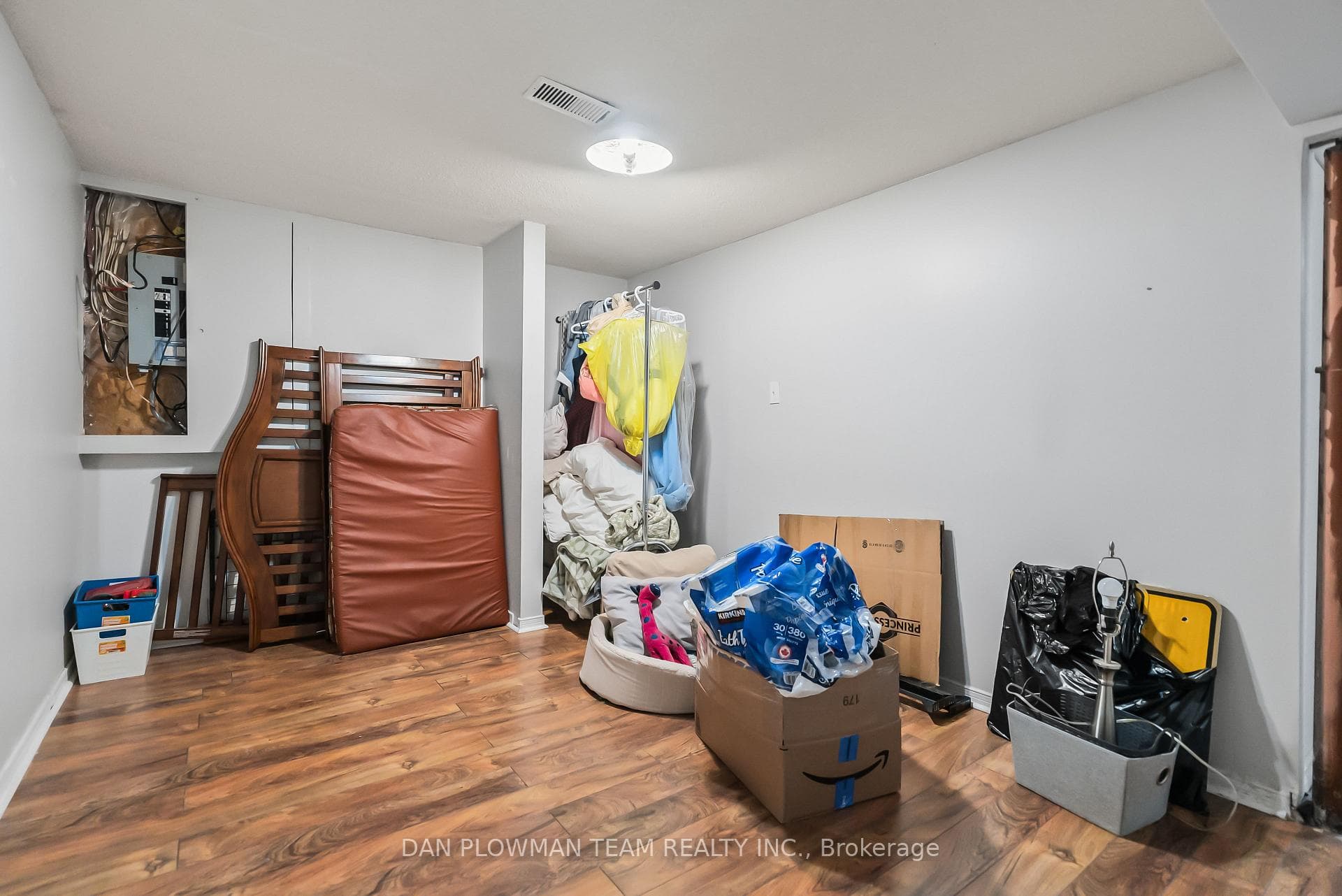 856 Southgate Drive photo 32