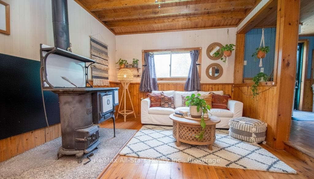 111 Wagar Road photo 4