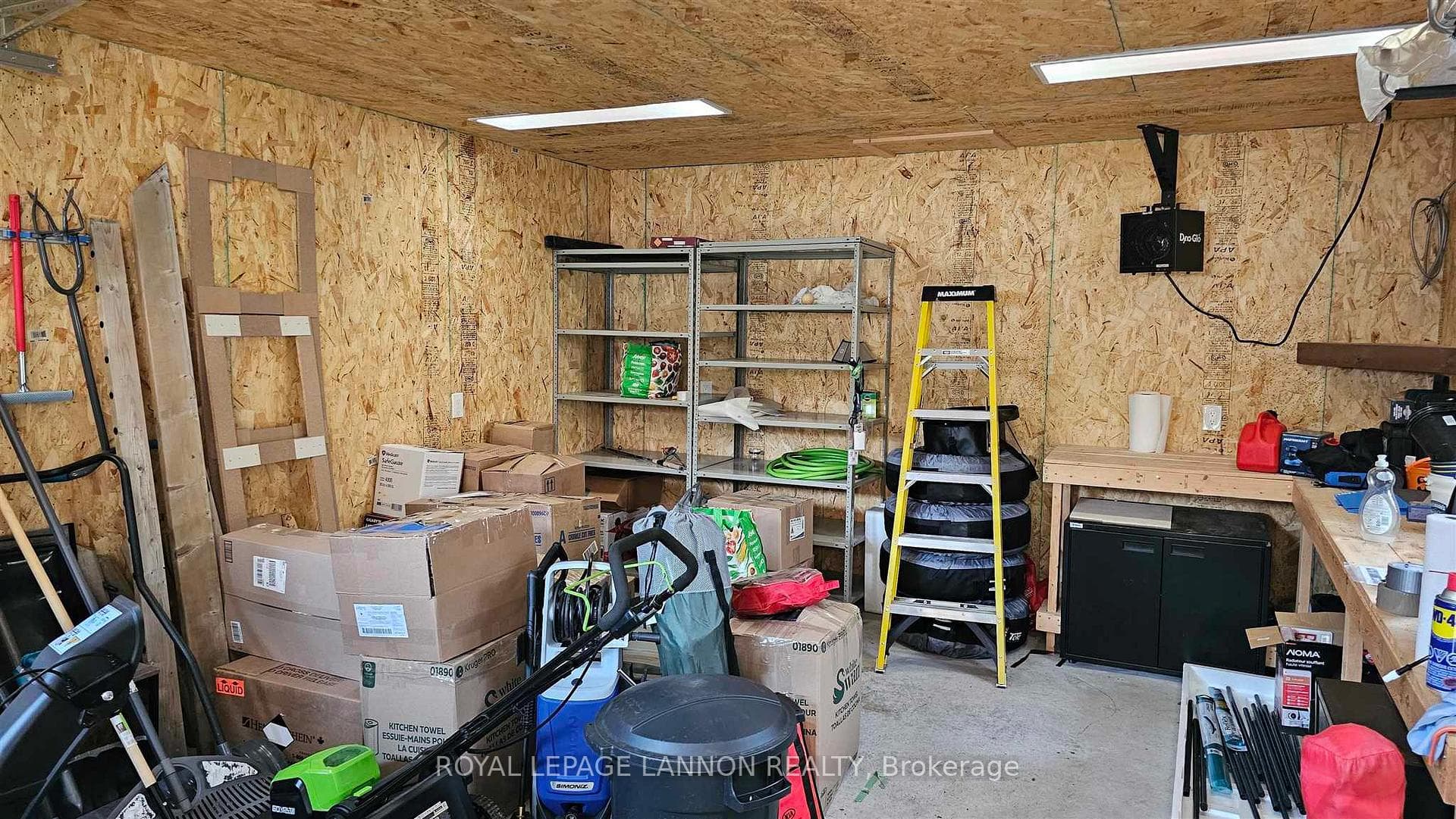 621 Burgundy Avenue photo 20