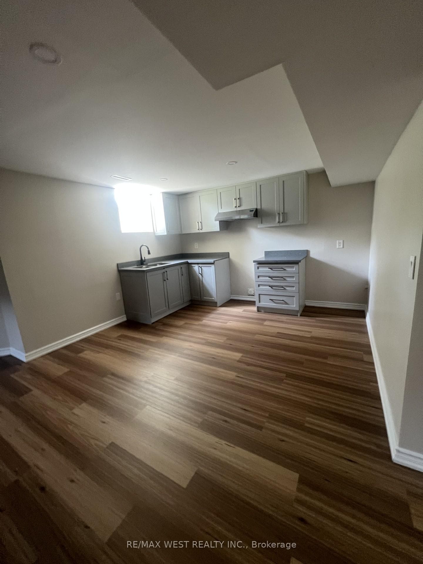 60 Furrow Drive photo 16