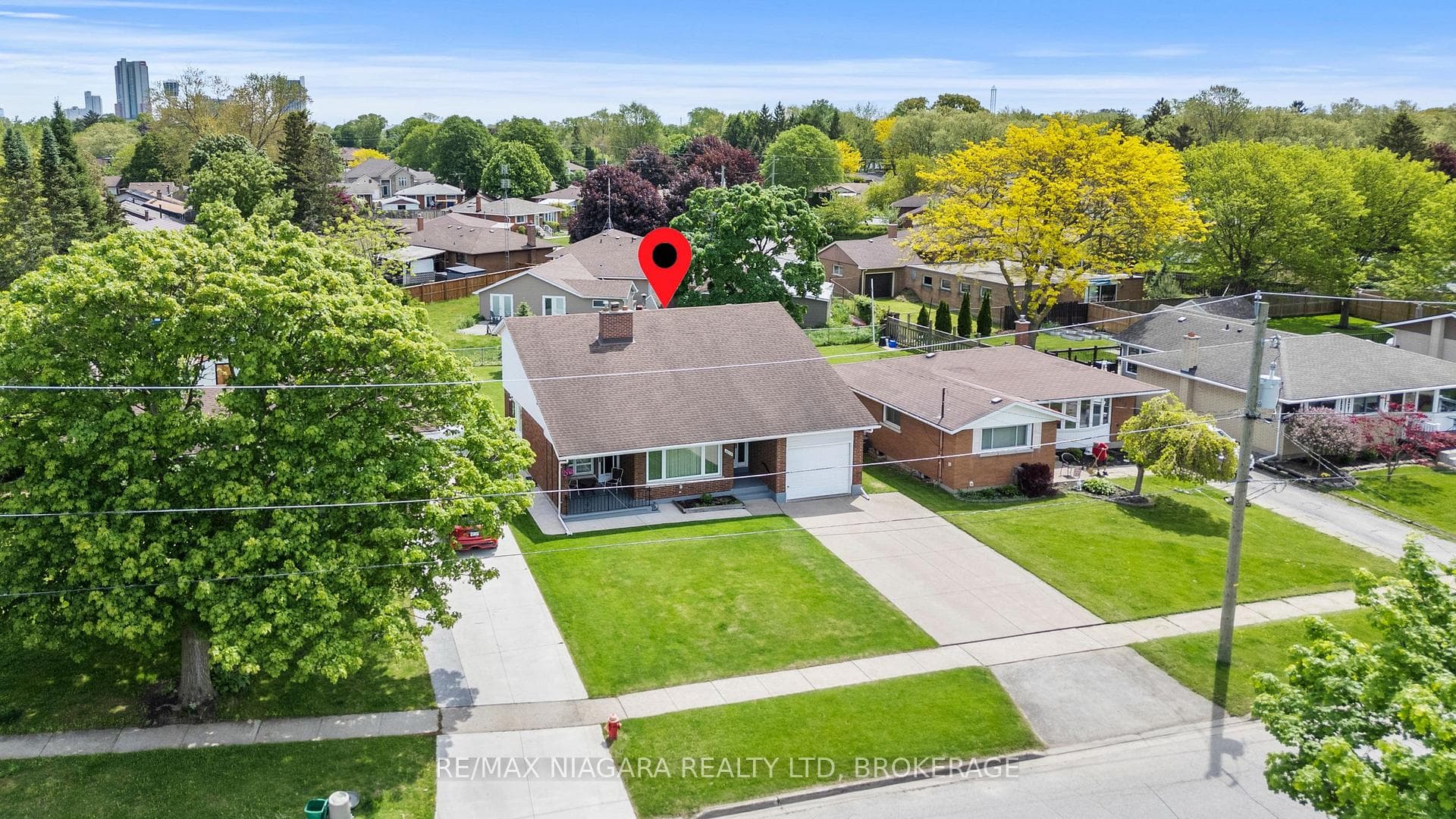 6628 Argyll Crescent photo 42