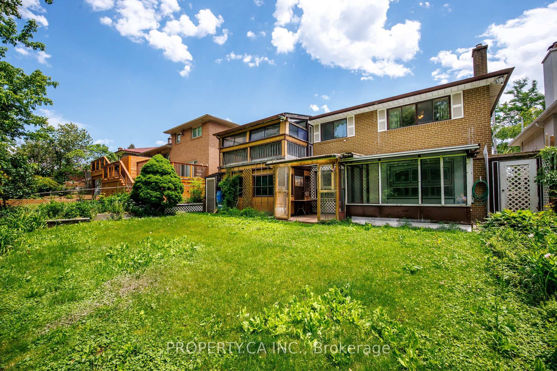 77 Troutbrooke Drive photo 39