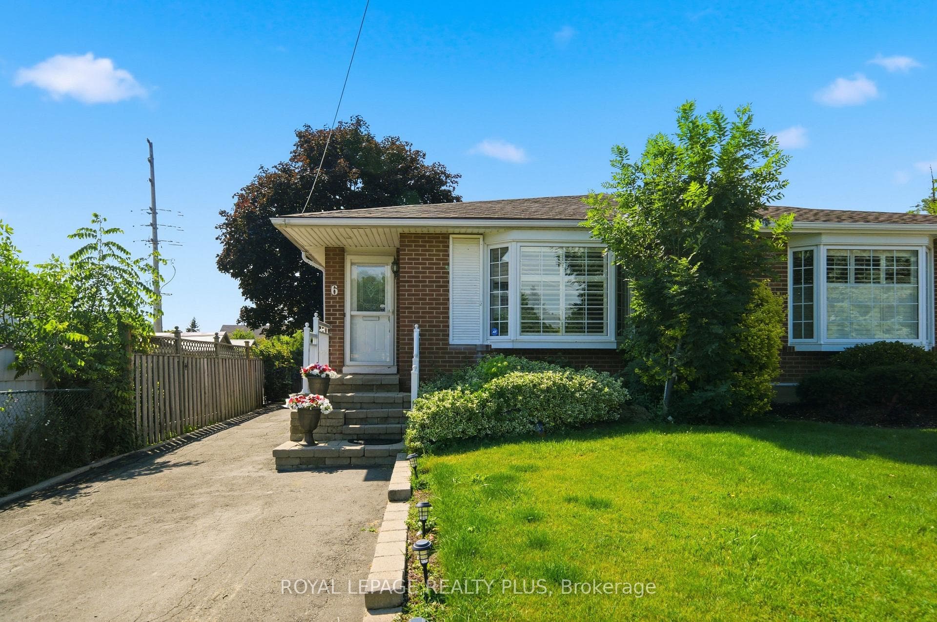 6 Merrydrew Court photo 40
