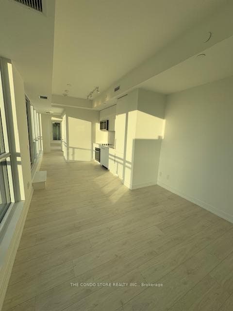 181 Sheppard Avenue Unit 707 photo 5