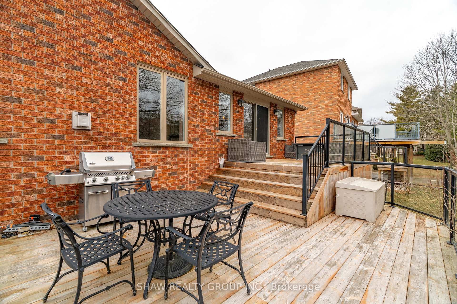 24 Cottonwood Crescent photo 37