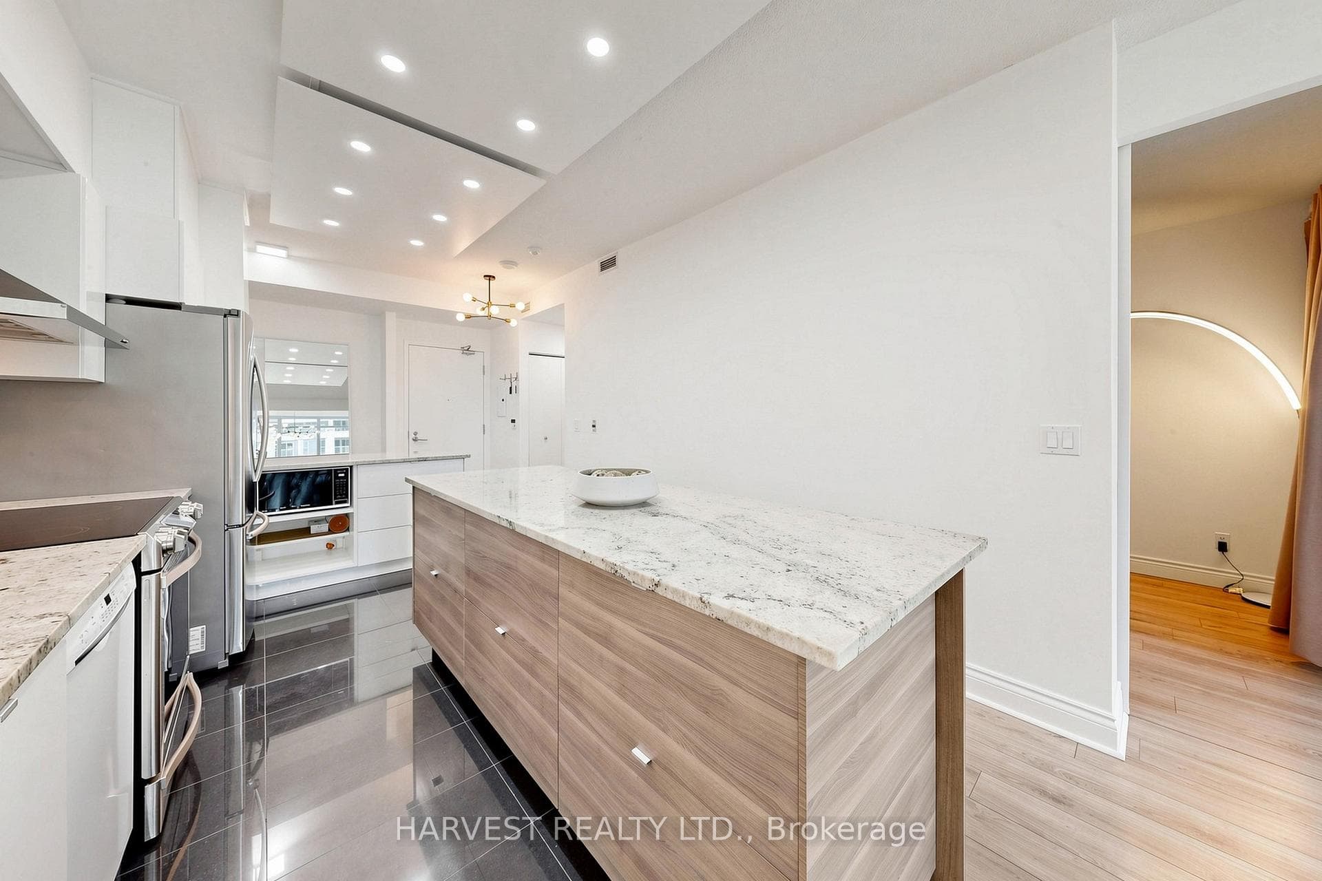 209 Fort York Boulevard Unit 380 photo 10