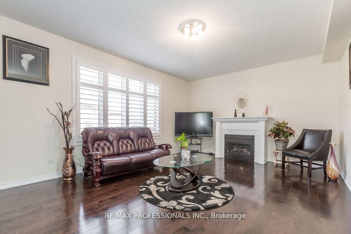 259 Rowe Terrace photo 9