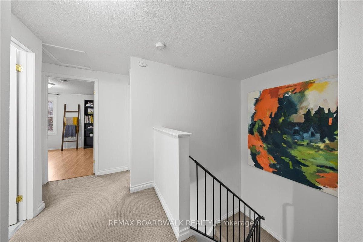 2126 Eric Crescent Unit 18 photo 13