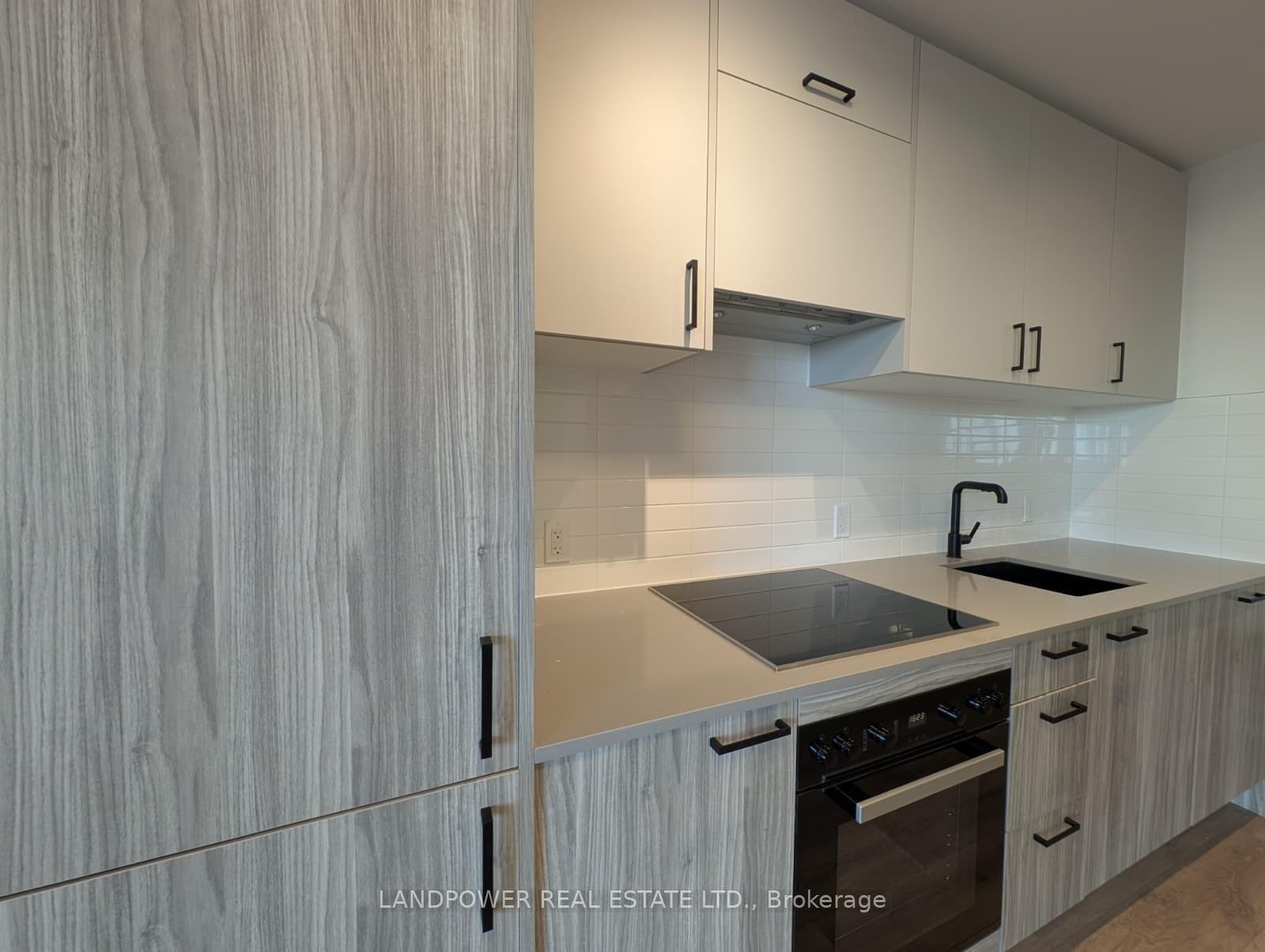 5 Quarrington Lane Unit 1502 photo 2
