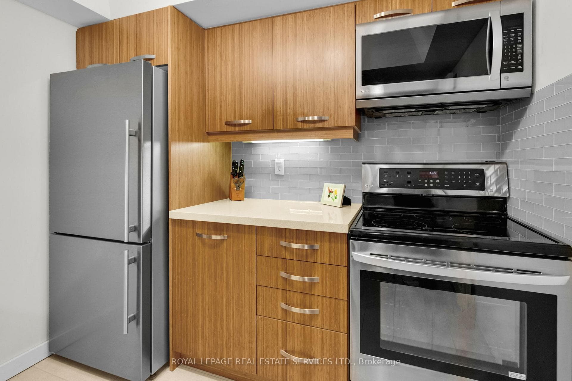 61 St Clair Avenue Unit 205 photo 20
