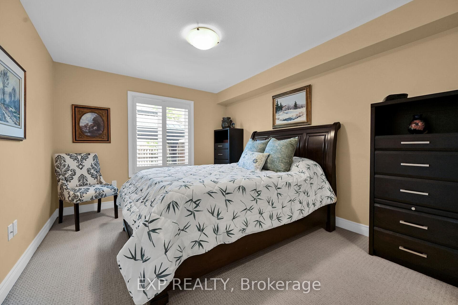 6 Burgundy Grove photo 16