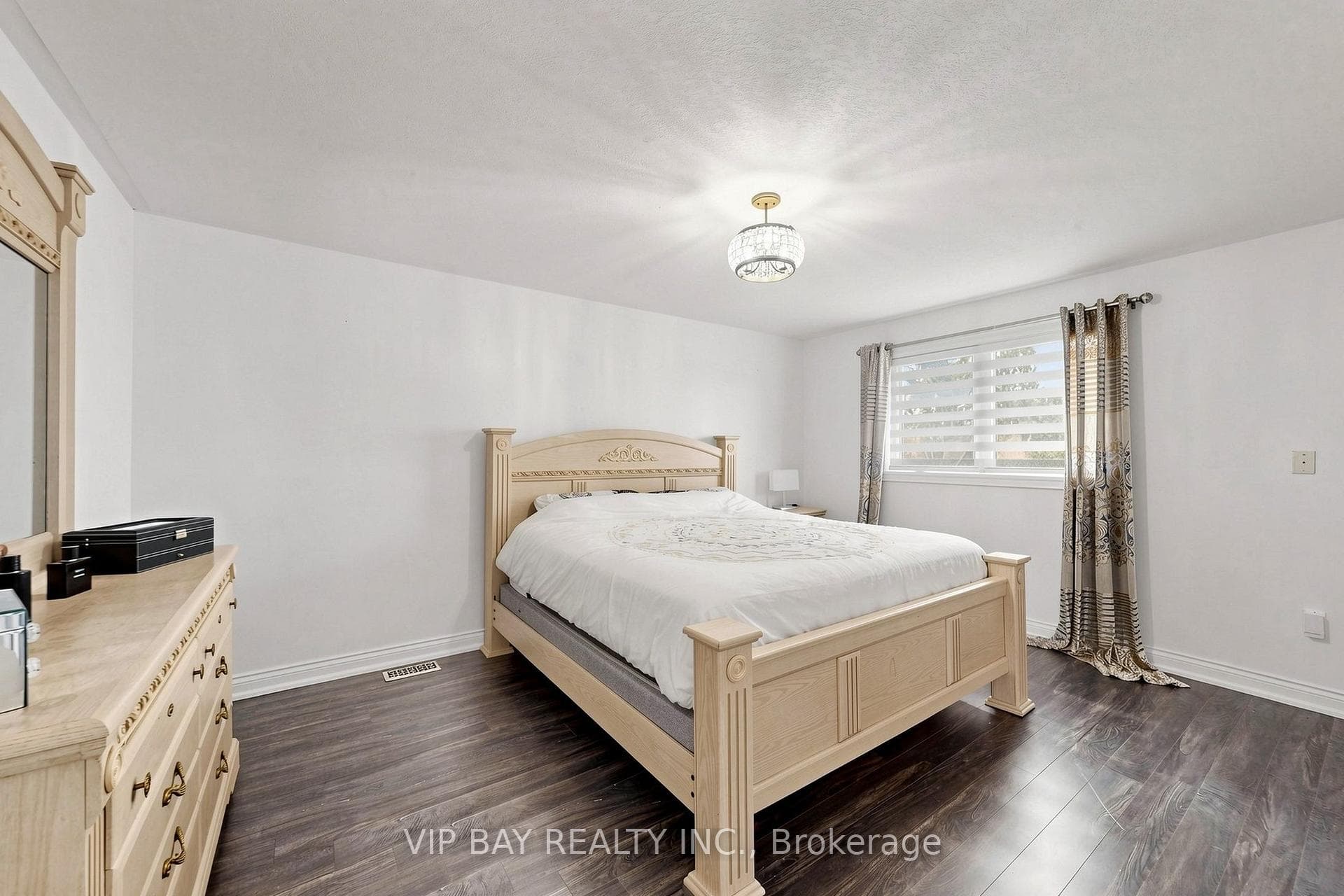 77 Amberview Drive photo 21