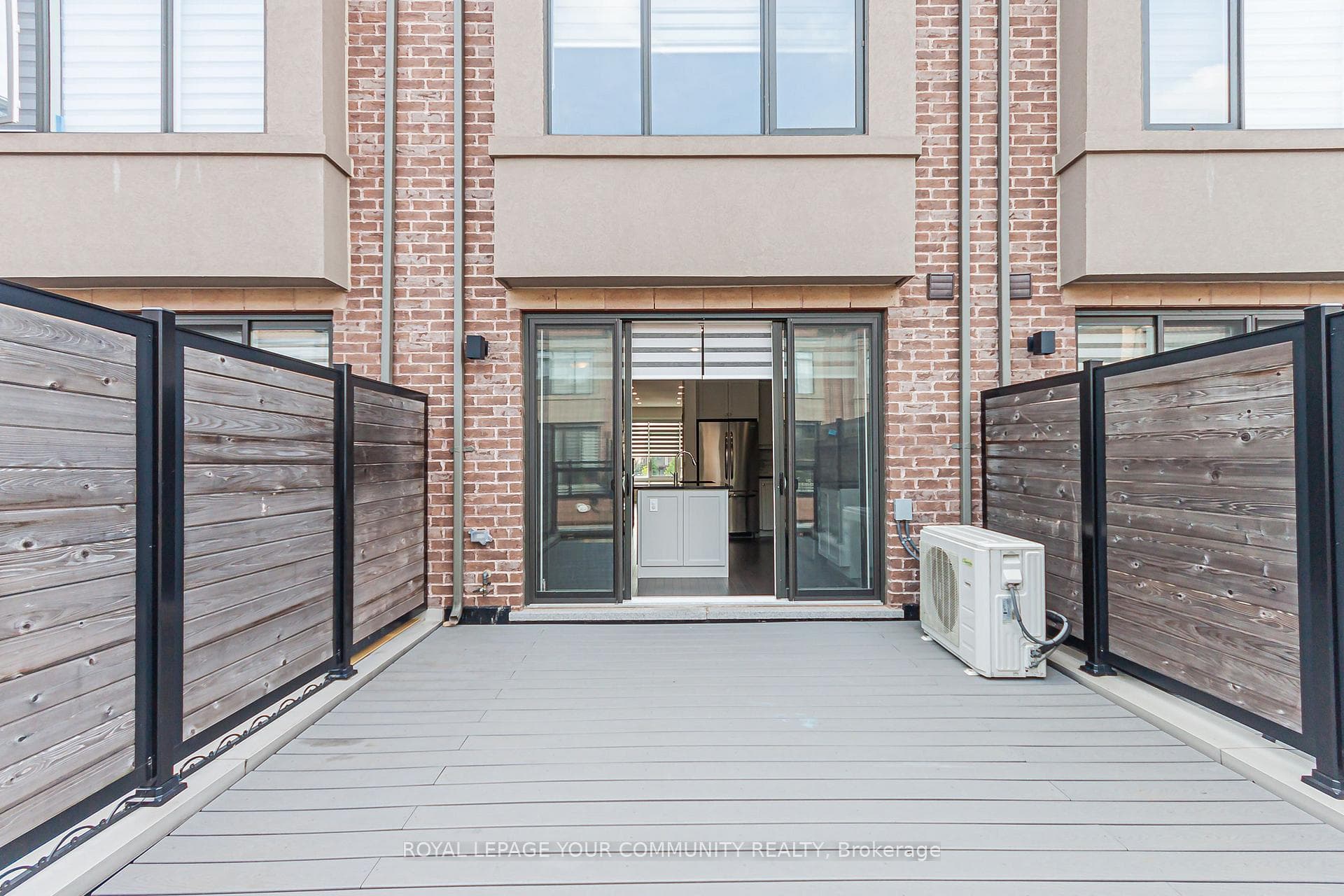 205 Salterton Circuit photo 18