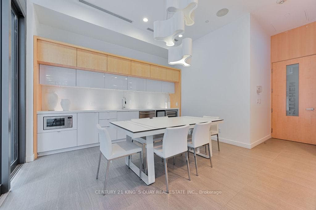 45 Charles Street Unit 512 photo 5